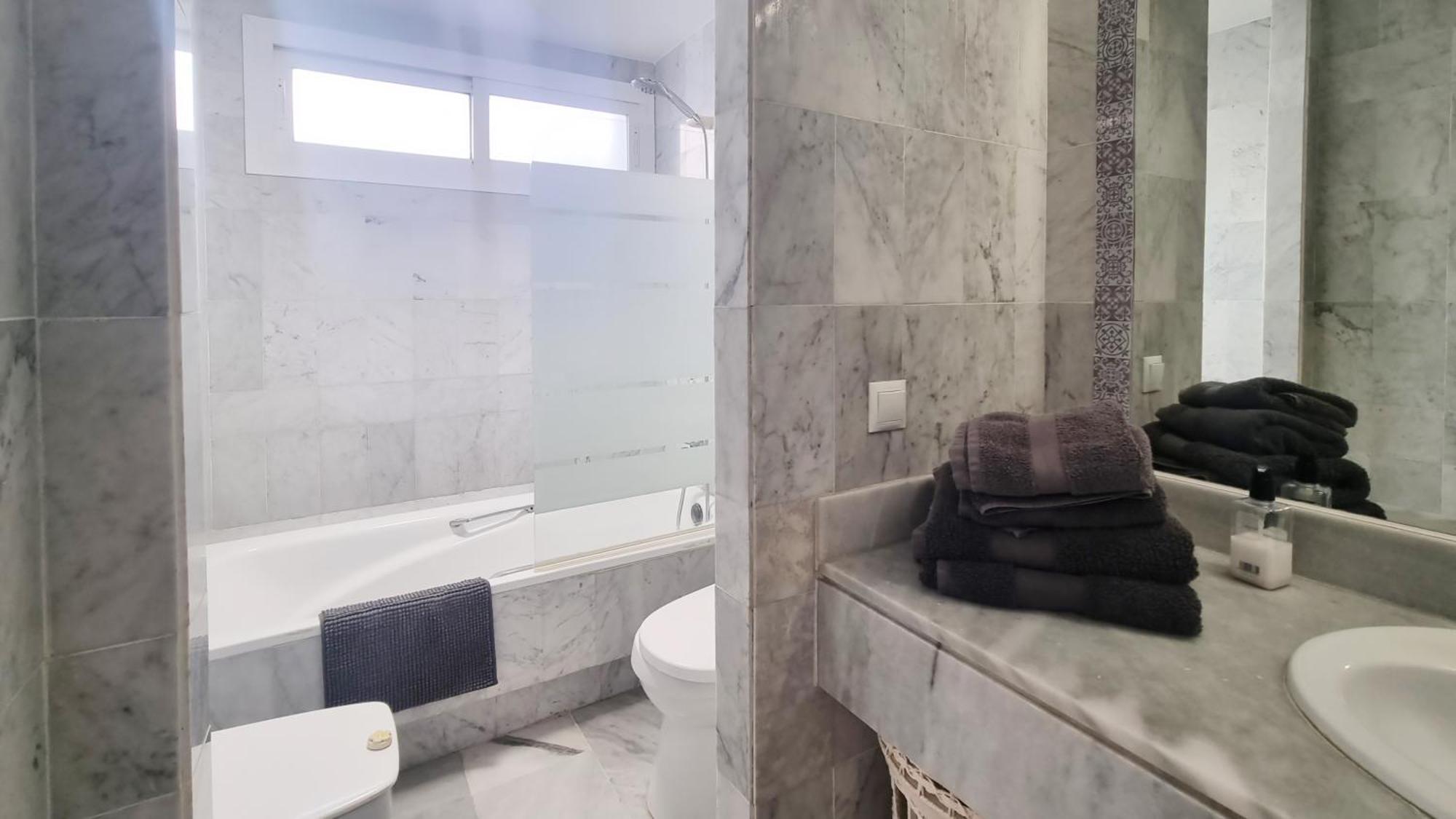 4 Bed House With Pool Walk To Puerto Banus Fast Internet Vila Marbella Exterior foto