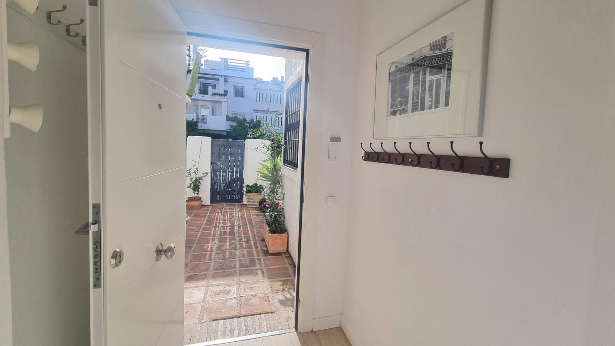 4 Bed House With Pool Walk To Puerto Banus Fast Internet Vila Marbella Exterior foto
